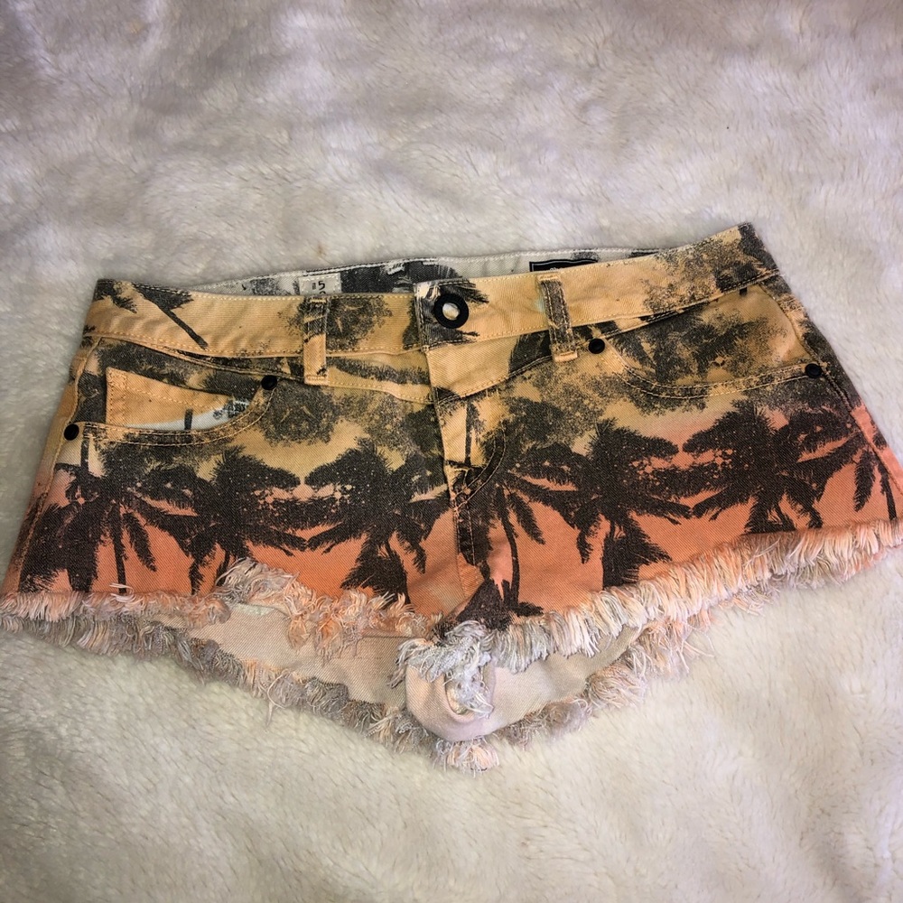Volcom Tropical Floral Jean Shorts!
